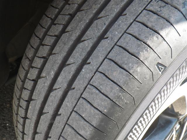 ヴェゼル ハイブリッドＺ・ホンダセンシング　レーダーサポート　ＳＤナビゲーション　ＢＬＵＥＴＯＯＴＨ　追従式クルーズコントロール　ＬＫＡＳ　１オーナ－　ＤＶＤ再生機能　横滑り防止システム　バックアイカメラ　盗難防止装置　フルセ　シートヒーター付（40枚目）