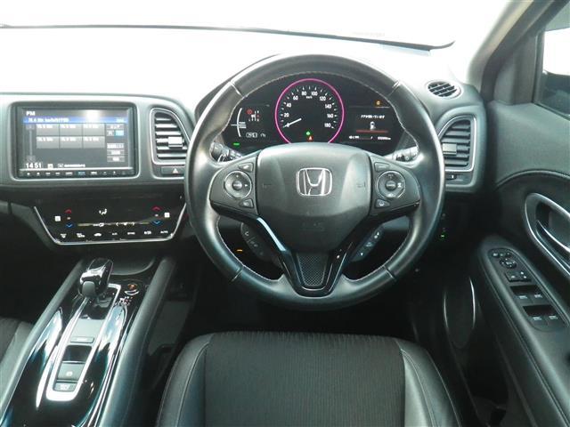 ヴェゼル ハイブリッドＺ・ホンダセンシング　レーダーサポート　ＳＤナビゲーション　ＢＬＵＥＴＯＯＴＨ　追従式クルーズコントロール　ＬＫＡＳ　１オーナ－　ＤＶＤ再生機能　横滑り防止システム　バックアイカメラ　盗難防止装置　フルセ　シートヒーター付（41枚目）