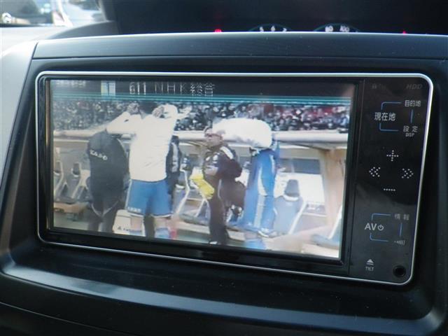 ノア Ｘ　スマートエディション　ナビ＆ＴＶ　リアクーラー　キーレス　パワーウインドウ　スマートキー　ワンセグテレビ　３列シート　ＥＴＣ　パワーステアリング　盗難防止システム　オートライト　オートエアコン　ミュージックプレイヤー接続可（25枚目）