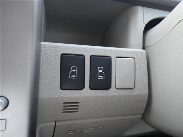 ノア Ｘ　スマートエディション　ナビ＆ＴＶ　リアクーラー　キーレス　パワーウインドウ　スマートキー　ワンセグテレビ　３列シート　ＥＴＣ　パワーステアリング　盗難防止システム　オートライト　オートエアコン　ミュージックプレイヤー接続可（27枚目）