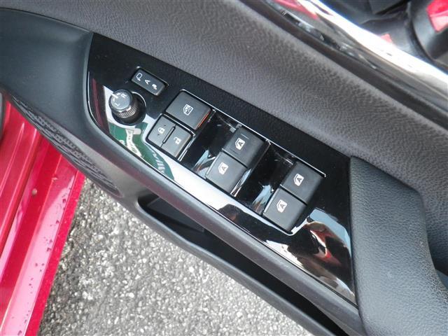 プリウス Ａプレミアム　ツーリングセレクション　ＳＤナビゲーション　ブルートゥース　レーンアシスト　シートヒータ　横滑り防止機能　オートマチックハイビーム　クリアランスソナー　皮シート　運転席パワーシート　エアコン　パワーウィンドウ　ナビ＆ＴＶ（37枚目）