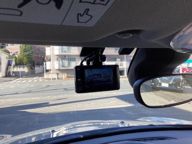 ＭＩＮＩ クーパー　・走行３万キロ台／エメラルドグレーｘブラックツートンカラー／ストリートスタイル／ＬＥＤライトＰＫＧ／カメラ＆パーキングアシストＰＫＧ／ペッパーＰＫＧ／純正ナビ／バックカメラ／Ｂｌｕｅｔｏｏｔｈ／ＥＴＣ（30枚目）