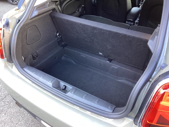 ＭＩＮＩ クーパー　・走行３万キロ台／エメラルドグレーｘブラックツートンカラー／ストリートスタイル／ＬＥＤライトＰＫＧ／カメラ＆パーキングアシストＰＫＧ／ペッパーＰＫＧ／純正ナビ／バックカメラ／Ｂｌｕｅｔｏｏｔｈ／ＥＴＣ（48枚目）