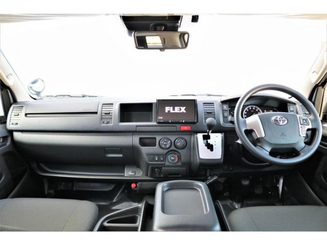 DX ワイド スーパーロング GLパッケージ ハイエースバン DX スーパーロング ディーゼルターボ 4WD 6型 パールホワイト フロア施工 17インチアルミ オーバーフェンダー フロントスポイラー LEDテールランプ 8インチSDナビ(6枚目)