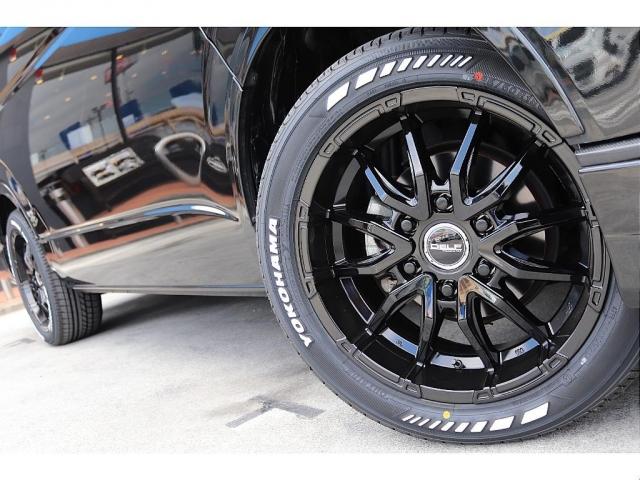 ハイエースワゴン ＧＬ　買取直販！Ｖｅｒ．１内装！！　フローリング施工　スライドテーブル　ベッドキット　アルティメットＬＥＤテールランプＴＹＰＥ２　ＤｅｌｆｉｎｏＬｉｎｅフロントスポイラー　オーバーフェンダー（8枚目）