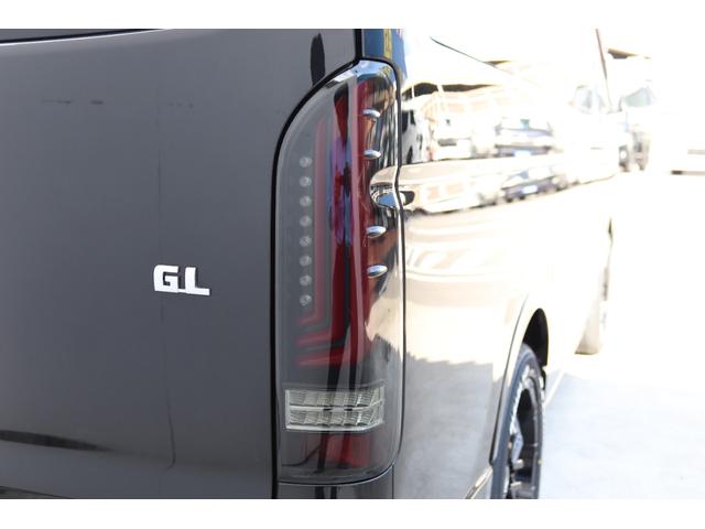 ハイエースワゴン ＧＬ　買取直販！Ｖｅｒ．１内装！！　フローリング施工　スライドテーブル　ベッドキット　アルティメットＬＥＤテールランプＴＹＰＥ２　ＤｅｌｆｉｎｏＬｉｎｅフロントスポイラー　オーバーフェンダー（21枚目）