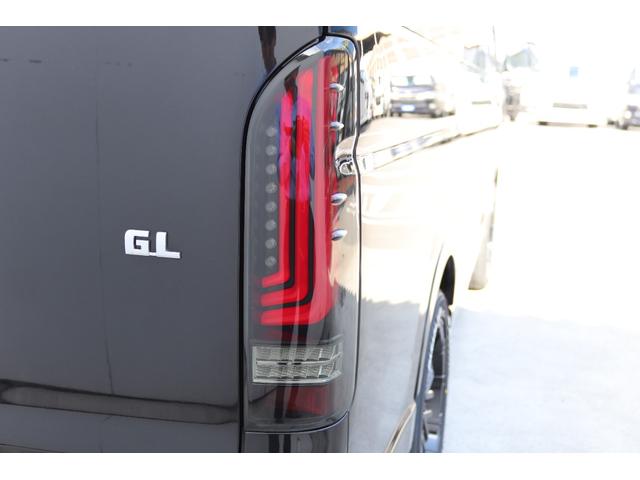 ハイエースワゴン ＧＬ　買取直販！Ｖｅｒ．１内装！！　フローリング施工　スライドテーブル　ベッドキット　アルティメットＬＥＤテールランプＴＹＰＥ２　ＤｅｌｆｉｎｏＬｉｎｅフロントスポイラー　オーバーフェンダー（22枚目）