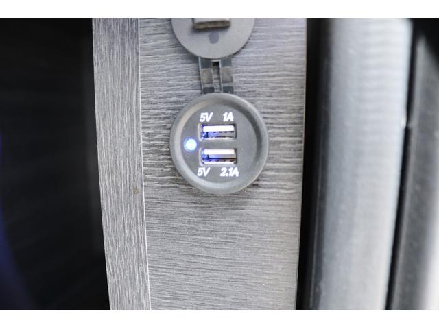 ハイエースワゴン ＧＬ　買取直販！Ｖｅｒ．１内装！！　フローリング施工　スライドテーブル　ベッドキット　アルティメットＬＥＤテールランプＴＹＰＥ２　ＤｅｌｆｉｎｏＬｉｎｅフロントスポイラー　オーバーフェンダー（38枚目）