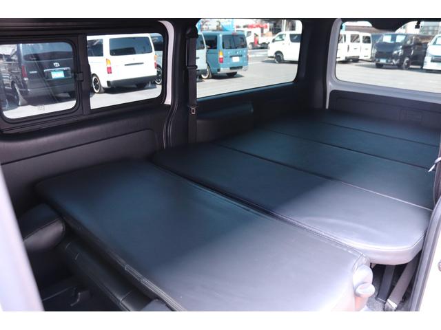 ハイエースバン ロングスーパーGL 買取直販 ベットキット付き! Ver1フロントスポイラー CRSリアスポイラー バルベロW-DEEPS17AW グッドイヤーナスカータイヤ ケンウッドフローティングナビ ルーフスピーカー(39枚目)