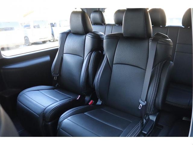 ハイエースワゴン ＧＬ　キャプテンシート４脚　両側パワースライドドア　プッシュスタート　スマートキー　パールホワイト　アルパイン１１インチナビ　後席フリップダウンモニター　バルベロアルミホイール　ＧＯＯＤＹＥＡＲナスカー（10枚目）