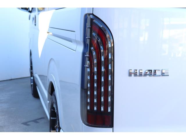 ハイエースワゴン ＧＬ　キャプテンシート４脚　両側パワースライドドア　プッシュスタート　スマートキー　パールホワイト　アルパイン１１インチナビ　後席フリップダウンモニター　バルベロアルミホイール　ＧＯＯＤＹＥＡＲナスカー（26枚目）