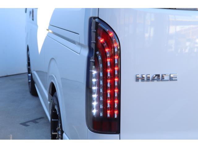 ハイエースワゴン ＧＬ　キャプテンシート４脚　両側パワースライドドア　プッシュスタート　スマートキー　パールホワイト　アルパイン１１インチナビ　後席フリップダウンモニター　バルベロアルミホイール　ＧＯＯＤＹＥＡＲナスカー（27枚目）