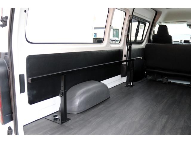 ハイエースバン ＳロングワイドＤＸ　ＧＬパッケージ　アルパイン１１インチ！フローリング施工！！オリジナルベッドキット　バルベロＨＥＸ１７ＡＷ　グッドイヤーナスカータイヤ　ＤｅｌｆｉｎｏＬｉｎｅフロントスポイラー　オーバーフェンダー　アルティメットテール（29枚目）