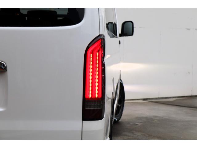 ハイエースバン ＳロングワイドＤＸ　ＧＬパッケージ　アルパイン１１インチ！フローリング施工！！オリジナルベッドキット　バルベロＨＥＸ１７ＡＷ　グッドイヤーナスカータイヤ　ＤｅｌｆｉｎｏＬｉｎｅフロントスポイラー　オーバーフェンダー　アルティメットテール（32枚目）