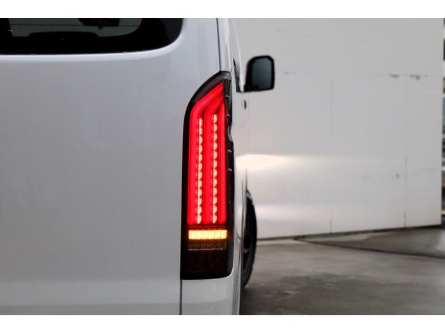 ハイエースバン ＳロングワイドＤＸ　ＧＬパッケージ　アルパイン１１インチ！フローリング施工！！オリジナルベッドキット　バルベロＨＥＸ１７ＡＷ　グッドイヤーナスカータイヤ　ＤｅｌｆｉｎｏＬｉｎｅフロントスポイラー　オーバーフェンダー　アルティメットテール（33枚目）