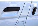 スーパーＧＬ　ダークプライム　ブラックエディション　マッドブラック　インナーブラックヘッドライト　フロントスポイラー　ホワイトレタータイヤ　ＢＡＲＢＥＲＯ１７インチアルミ　ＬＥＤテールランプ　ダークプライム　４型(28枚目)