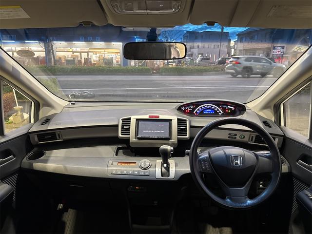 フリード G スローパー 車椅子1基積み 電動ウィンチ(リモコン付き) ナビ 地デジTV バックカメラ 片側電動スライド キーレス(4枚目)