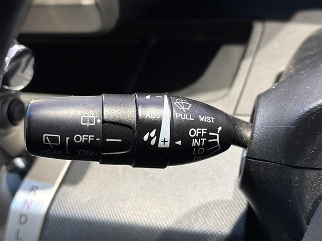 フリード G スローパー 車椅子1基積み 電動ウィンチ(リモコン付き) ナビ 地デジTV バックカメラ 片側電動スライド キーレス(17枚目)