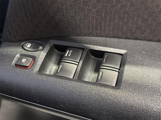 フリード G スローパー 車椅子1基積み 電動ウィンチ(リモコン付き) ナビ 地デジTV バックカメラ 片側電動スライド キーレス(20枚目)