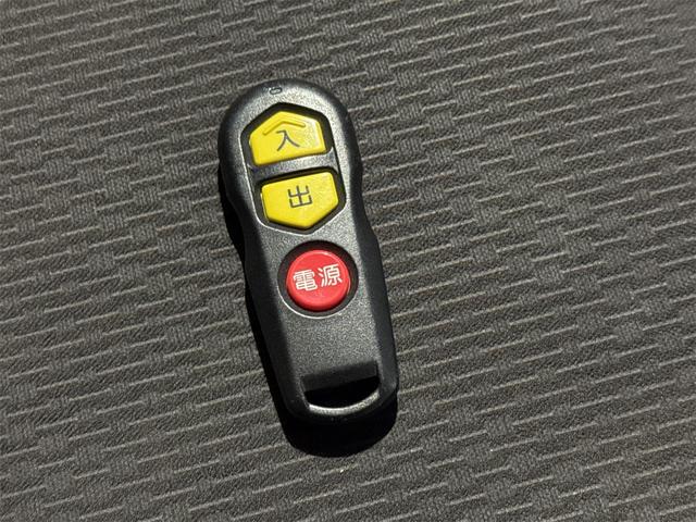 フリード G スローパー 車椅子1基積み 電動ウィンチ(リモコン付き) ナビ 地デジTV バックカメラ 片側電動スライド キーレス(24枚目)