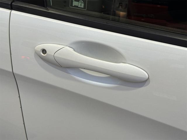 フリード G スローパー 車椅子1基積み 電動ウィンチ(リモコン付き) ナビ 地デジTV バックカメラ 片側電動スライド キーレス(31枚目)