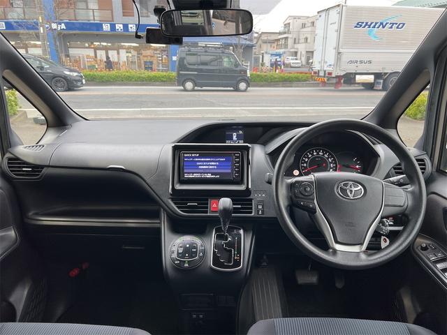 ノア Ｘ　ウェルキャブ　スロープ　タイプＩＩ　車椅子１台積み　後退防止装置　トヨタセーフティセンス　ナビ　バックカメラ　Ｂｌｕｅｔｏｏｔｈ接続　片側電動スライドドア（3枚目）