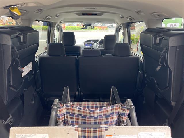 ノア Ｘ　ウェルキャブ　スロープ　タイプＩＩ　車椅子１台積み　後退防止装置　トヨタセーフティセンス　ナビ　バックカメラ　Ｂｌｕｅｔｏｏｔｈ接続　片側電動スライドドア（11枚目）