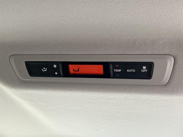 ノア Ｘ　ウェルキャブ　スロープ　タイプＩＩ　車椅子１台積み　後退防止装置　トヨタセーフティセンス　ナビ　バックカメラ　Ｂｌｕｅｔｏｏｔｈ接続　片側電動スライドドア（26枚目）