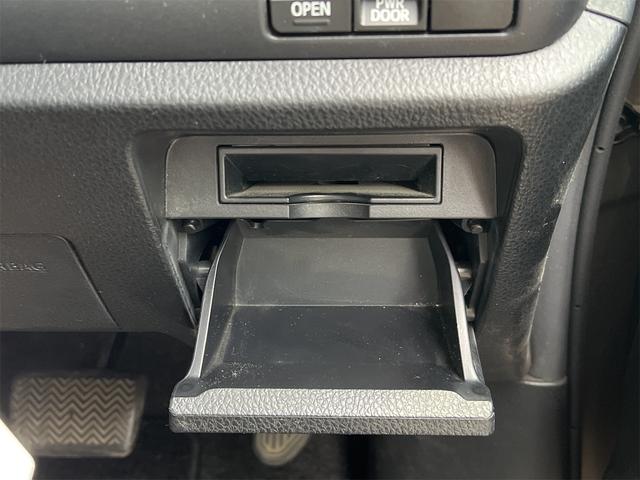 ノア Ｘ　ウェルキャブ　スロープ　タイプＩＩ　車椅子１台積み　後退防止装置　トヨタセーフティセンス　ナビ　バックカメラ　Ｂｌｕｅｔｏｏｔｈ接続　片側電動スライドドア（31枚目）