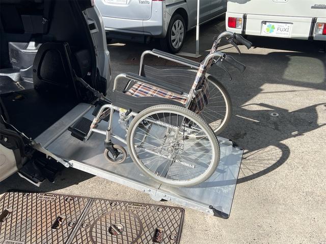 ノア X ウェルキャブ 電動スロープ タイプI 車椅子1基積み 電動ウィンチ(リモコン付き) 電動固定装置 ナビTV バックカメラ ETC 後席モニター Bluetooth接続 DVD再生可(7枚目)