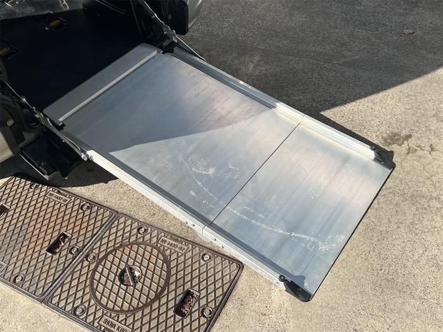 ノア X ウェルキャブ 電動スロープ タイプI 車椅子1基積み 電動ウィンチ(リモコン付き) 電動固定装置 ナビTV バックカメラ ETC 後席モニター Bluetooth接続 DVD再生可(8枚目)