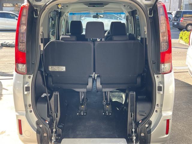 ノア X ウェルキャブ 電動スロープ タイプI 車椅子1基積み 電動ウィンチ(リモコン付き) 電動固定装置 ナビTV バックカメラ ETC 後席モニター Bluetooth接続 DVD再生可(13枚目)