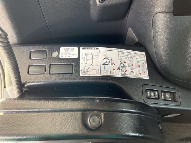 ノア X ウェルキャブ 電動スロープ タイプI 車椅子1基積み 電動ウィンチ(リモコン付き) 電動固定装置 ナビTV バックカメラ ETC 後席モニター Bluetooth接続 DVD再生可(15枚目)