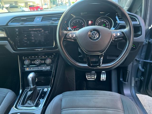 ゴルフトゥーラン TSI Rライン インフォテイメントシステム テクノロジーPKG DCC ドラレコ ETC バックカメラ ディーラー記録簿 R1年 R2年 R3年 R4年 R5年 R6年 ワンオーナー 喫煙歴無(15枚目)