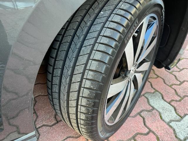 ゴルフトゥーラン TSI Rライン インフォテイメントシステム テクノロジーPKG DCC ドラレコ ETC バックカメラ ディーラー記録簿 R1年 R2年 R3年 R4年 R5年 R6年 ワンオーナー 喫煙歴無(33枚目)