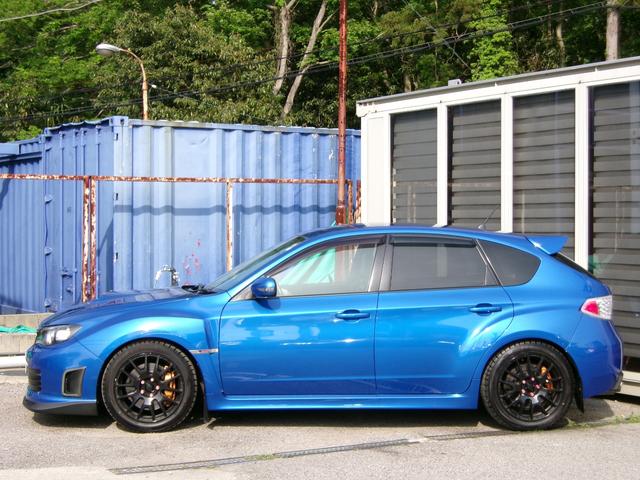 インプレッサ ＷＲＸ　ＳＴｉ　スペックＣ　ＴＲＵＳＴフロントスカート／純正オプションＲＥＣＡＲＯ／ＨＫＳサイレントハイパワーマフラー／ＢＬＩＴＺブローオフバルブ／ＨＤＤナビ／黄金ブレンボ／強化パワステポンプ／アルミボンネット／ＨＤＤナビ／禁煙（20枚目）