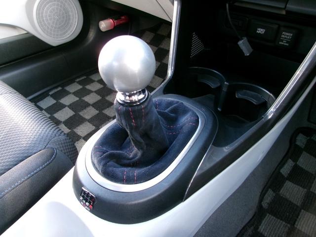 ＣＲ－Ｚ α　無限フルエアロ・リアスポイラー／ＢＢＳ１７インチＲＦ５０２ＡＷ／オーリンズ車高調／ＲＥＣＡＲＯシート／インターナビ／地デジ／バック／カメラ／クルーズコントロール／ビルトインＥＴＣ／ＨＩＤ／ＵＳＢ／禁煙（54枚目）
