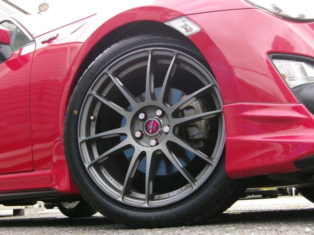 ８６ ＧＴ　ＴＲＤフルエアロ＆トランクスポイラー／ハイレスポンスマフラーＶｅｒ．Ｒ／ＲＡＹＳグラムライツ５７エクストリーム１８インチ／ＴＥＩＮローダウンスプリング／ＳＤナビ／地デジ／Ｂｌｕｅｔｏｏｔｈ／Ｂカメラ（29枚目）
