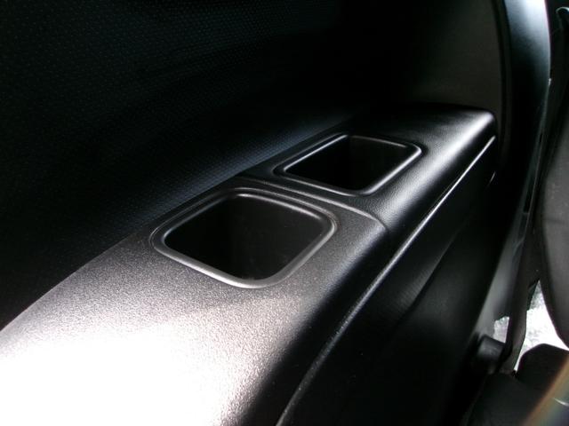 オデッセイ アブソルート ワンオーナー/ホンダ純正インターナビ/地デジTV/Bluetooth/音楽録音/DVD再生/バックカメラ/クルーズコントロール/ステアリングリモコン/パドルシフト/ドライブレコーダー/キーレス/HID(63枚目)