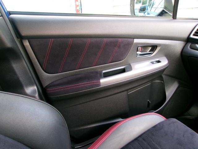 傷の付き易いドアトリムですが、非常に綺麗な状態です。前のオーナー様が丁寧に扱われていた事が伝わって来ますね！