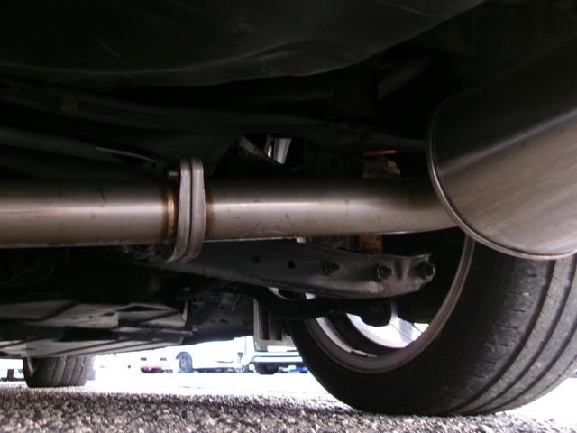 足回り、下回りの気になる錆や腐食も無く非常に綺麗な状態です。沿岸部や降雪地域にお住まいのお客様向けに、下回りの防錆処理も行なえますので、お気軽にご相談ください！