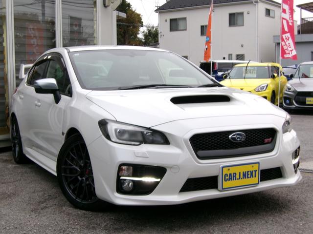 フルノーマル外装ですので、このまま乗って楽しむのも良いですし、お好きなスポイラーやエアロ、ホイールを取り付けて個性を出すのも有りですね！カスタムのご相談も承っておりますので、お気軽にご相談ください！