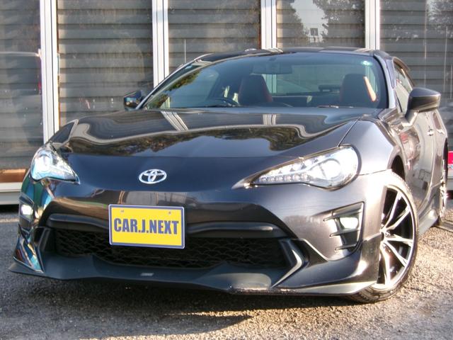 ８６ ＧＴリミテッド　ワンオーナー／ＴＲＤフロントスポイラー＆サイドスカート＆リアバンパースポイラー／柿本ＣｌａｓｓＫＲ４本出しマフラー／ＬＥＤスモークテール／シートヒーター／ハーフレザーシート／プッシュスタート／ＥＴＣ（4枚目）