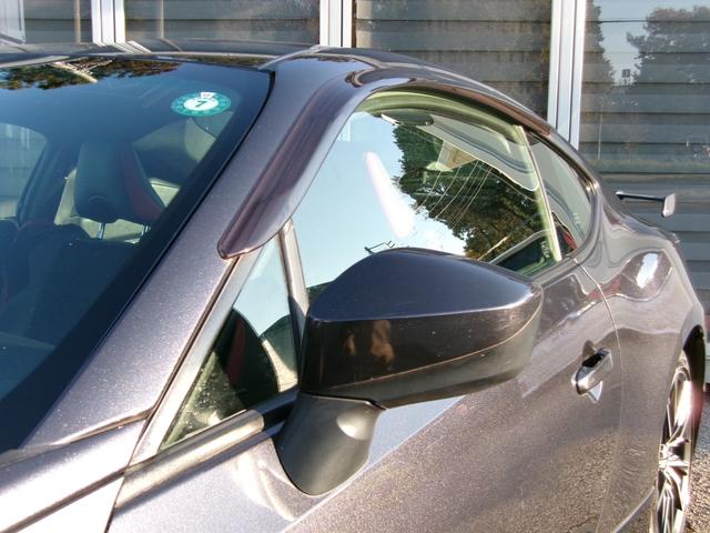 ８６ ＧＴリミテッド　ワンオーナー／ＴＲＤフロントスポイラー＆サイドスカート＆リアバンパースポイラー／柿本ＣｌａｓｓＫＲ４本出しマフラー／ＬＥＤスモークテール／シートヒーター／ハーフレザーシート／プッシュスタート／ＥＴＣ（14枚目）