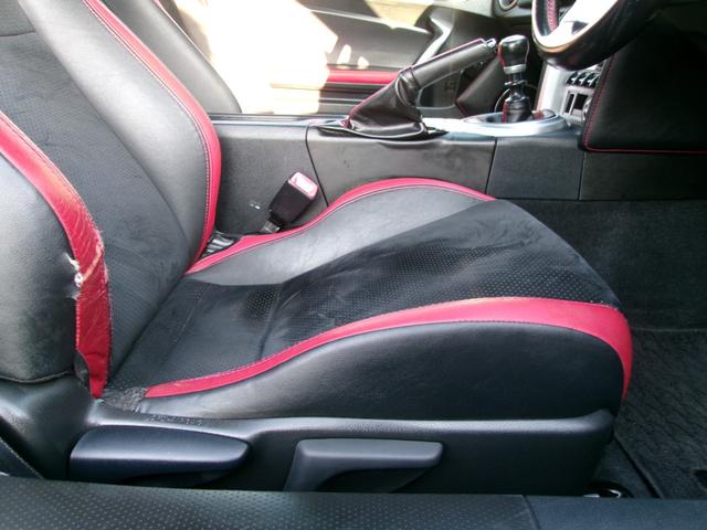 ８６ ＧＴリミテッド　ワンオーナー／ＴＲＤフロントスポイラー＆サイドスカート＆リアバンパースポイラー／柿本ＣｌａｓｓＫＲ４本出しマフラー／ＬＥＤスモークテール／シートヒーター／ハーフレザーシート／プッシュスタート／ＥＴＣ（62枚目）
