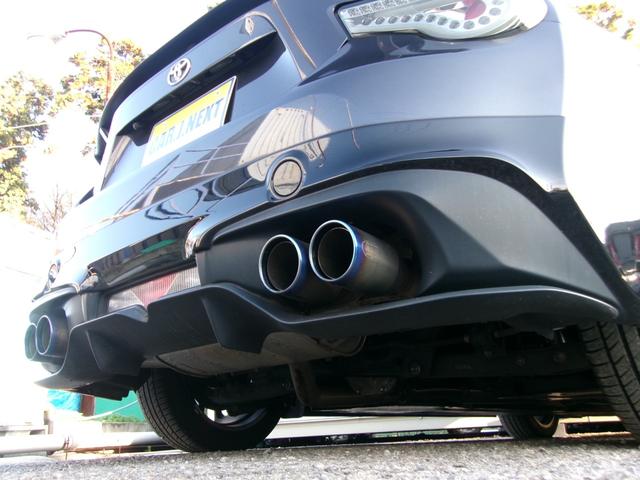 ８６ ＧＴリミテッド　ワンオーナー／ＴＲＤフロントスポイラー＆サイドスカート＆リアバンパースポイラー／柿本ＣｌａｓｓＫＲ４本出しマフラー／ＬＥＤスモークテール／シートヒーター／ハーフレザーシート／プッシュスタート／ＥＴＣ（77枚目）