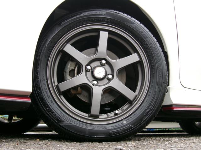 ノート ニスモ　Ｓ　５速ＭＴ／純正オーテックマフラー／カロッツェリアナビ７インチワイドＳＤナビ／地デジＴＶ／Ｂｌｕｅｔｏｏｔｈ／ＤＶＤ再生／ＵＳＢポート／ＨＤＭＩケーブル／ＬＥＤヘッドライト／タイミングチェーン／禁煙車（18枚目）