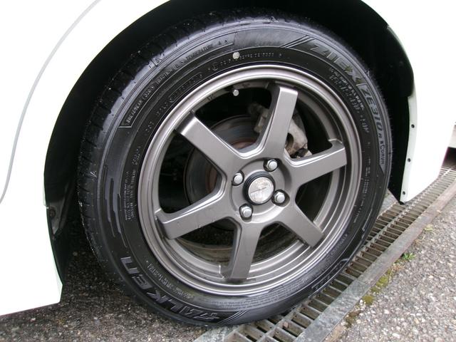 ノート ニスモ　Ｓ　５速ＭＴ／純正オーテックマフラー／カロッツェリアナビ７インチワイドＳＤナビ／地デジＴＶ／Ｂｌｕｅｔｏｏｔｈ／ＤＶＤ再生／ＵＳＢポート／ＨＤＭＩケーブル／ＬＥＤヘッドライト／タイミングチェーン／禁煙車（24枚目）