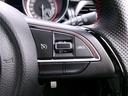 クルーズコントロール付なので、高速道路等を走る際はアクセルを踏まずに、コントロールレバーで車の速度調整(加速)が可能です。高速道路を長距離移動する際に、とても便利な機能です。