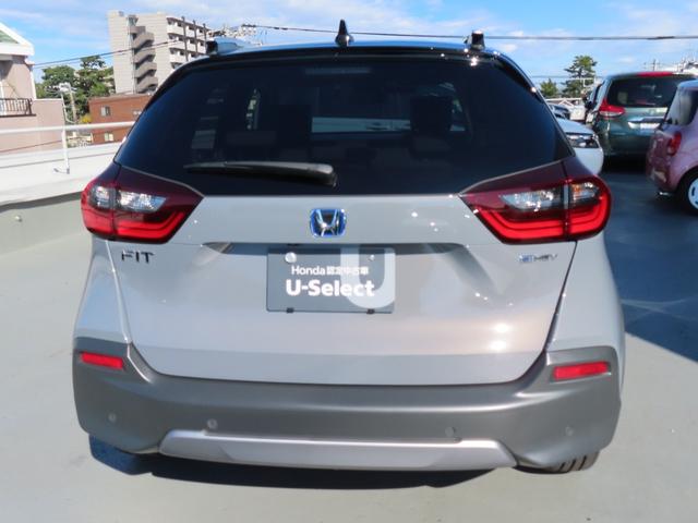 フィット e:HEVクロスター 車線維持支援システム ルーフレール 衝突回避システム 禁煙 1オーナー フルオートエアコン 整備記録簿 前後センサー LEDランプ エアバッグ サイドエアバック 地デジ VSA(5枚目)